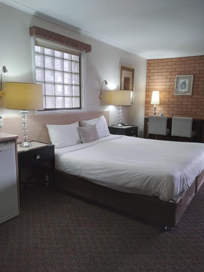 מריבורו Bristol Hill Motor Inn מראה חיצוני תמונה