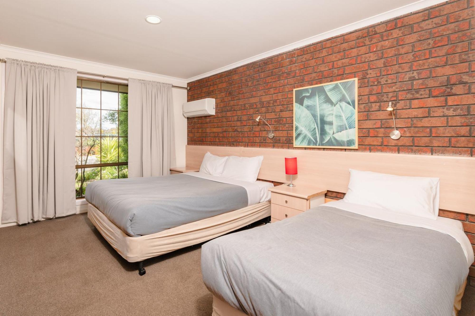 מריבורו Bristol Hill Motor Inn מראה חיצוני תמונה