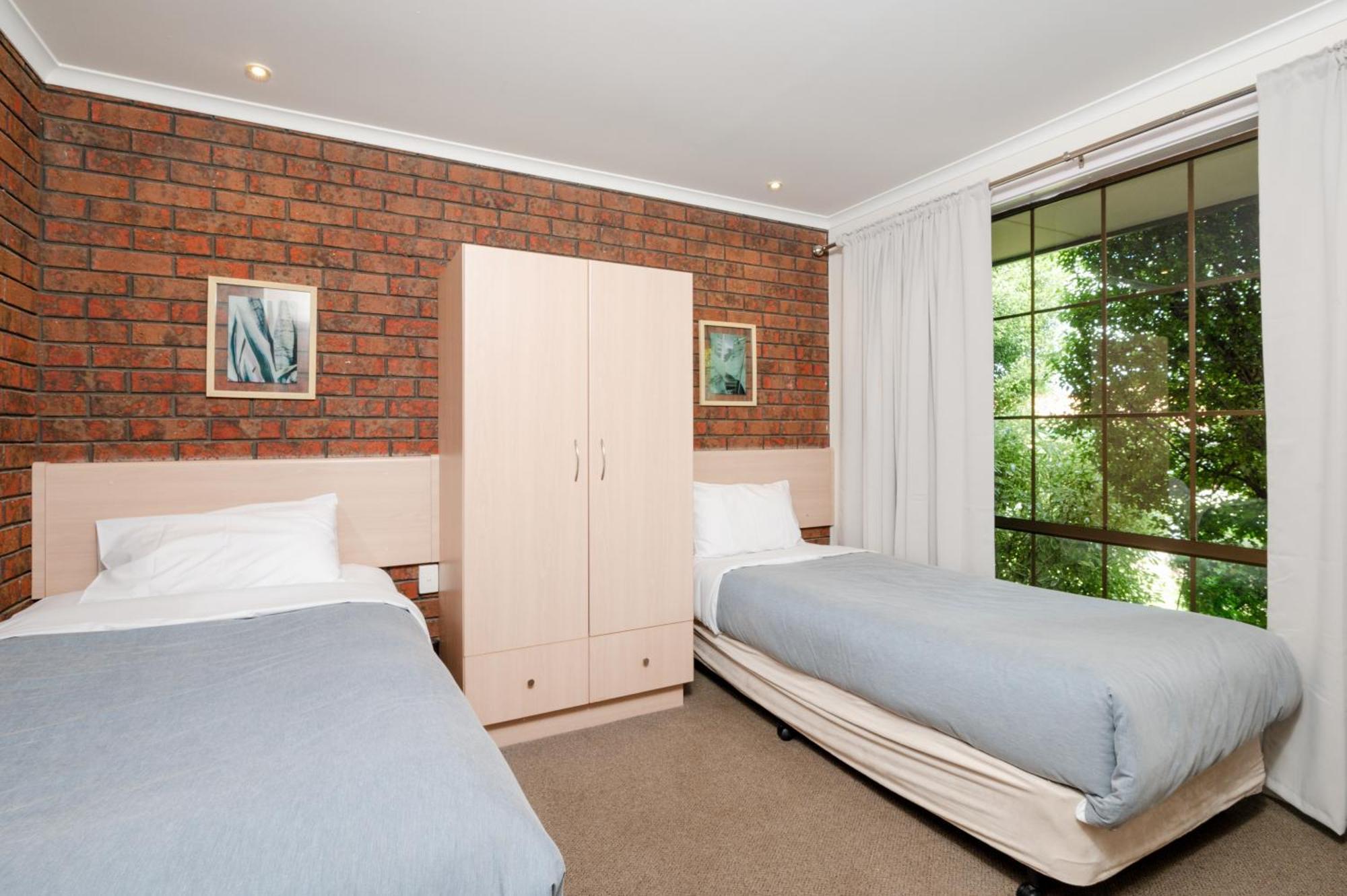 מריבורו Bristol Hill Motor Inn מראה חיצוני תמונה