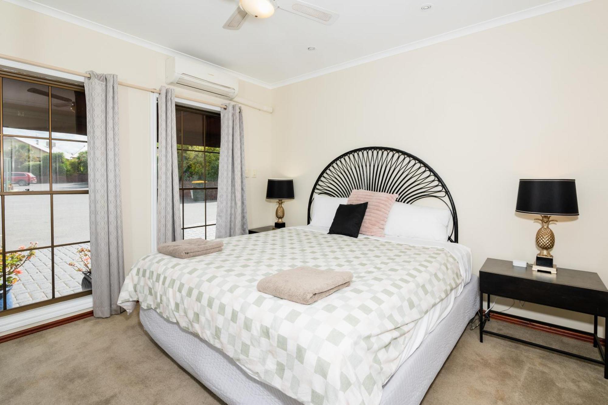 מריבורו Bristol Hill Motor Inn מראה חיצוני תמונה