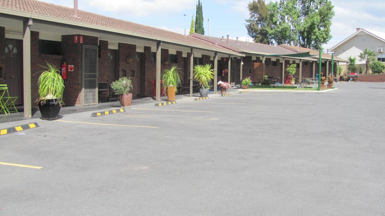 מריבורו Bristol Hill Motor Inn מראה חיצוני תמונה