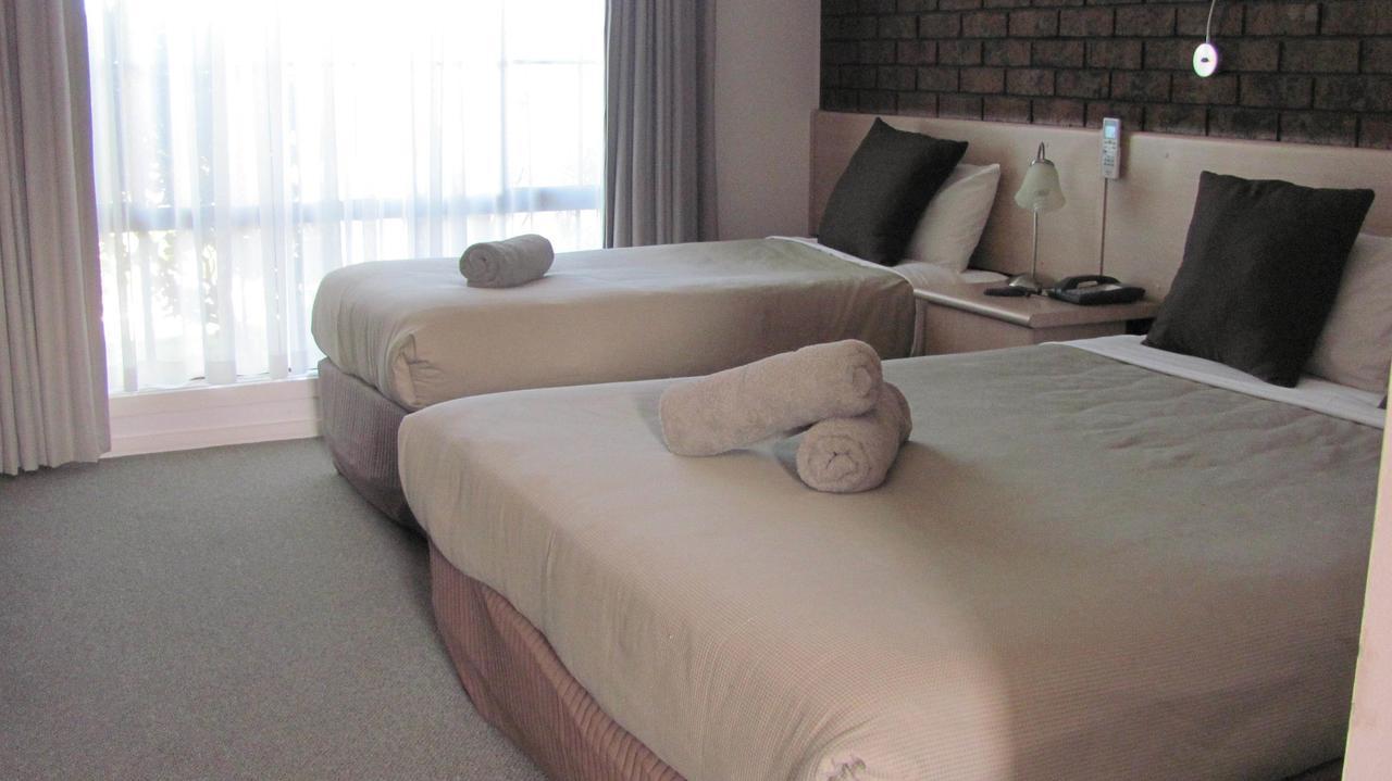 מריבורו Bristol Hill Motor Inn מראה חיצוני תמונה