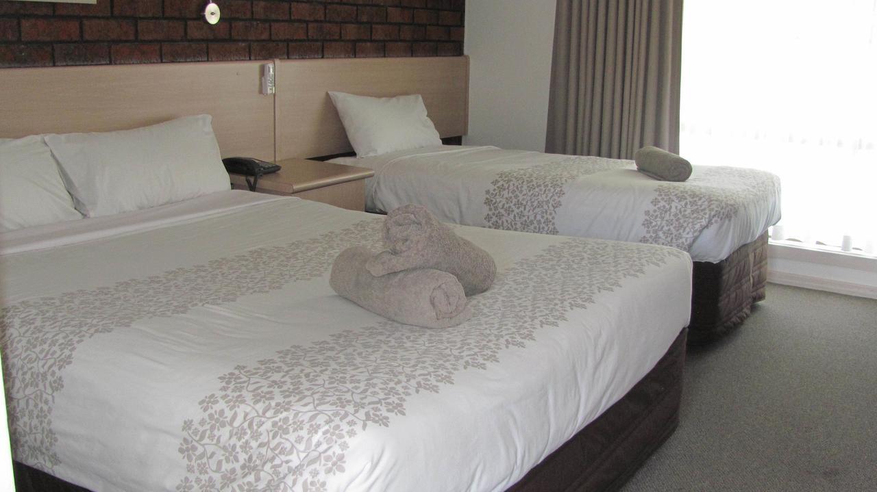 מריבורו Bristol Hill Motor Inn מראה חיצוני תמונה