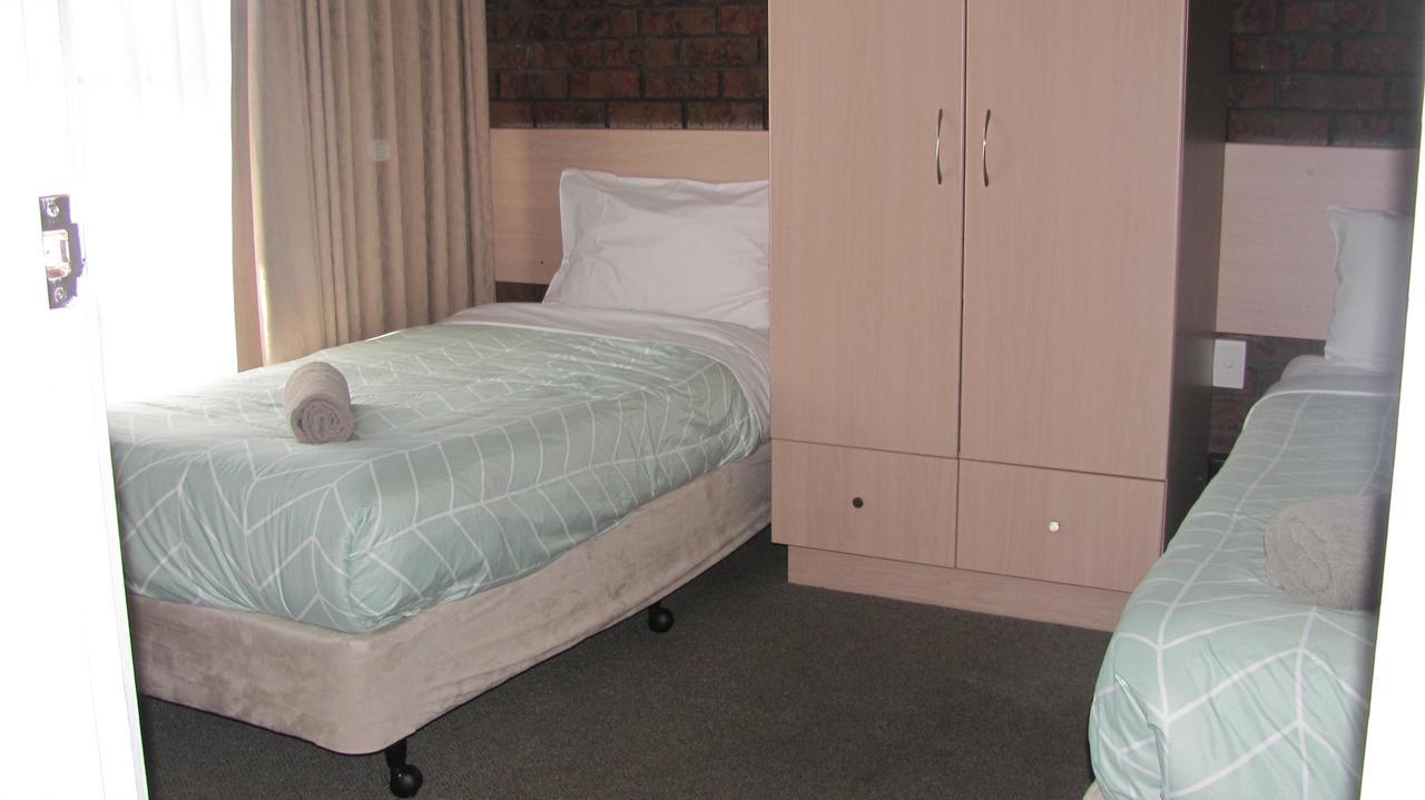 מריבורו Bristol Hill Motor Inn מראה חיצוני תמונה