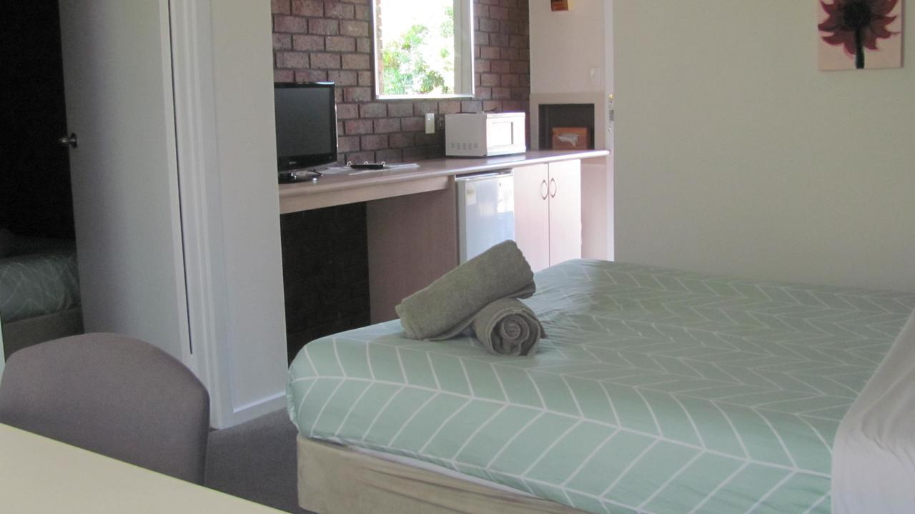 מריבורו Bristol Hill Motor Inn מראה חיצוני תמונה