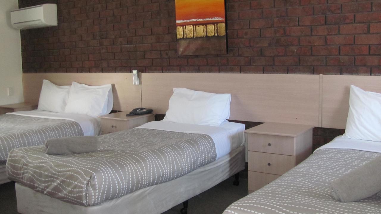 מריבורו Bristol Hill Motor Inn מראה חיצוני תמונה